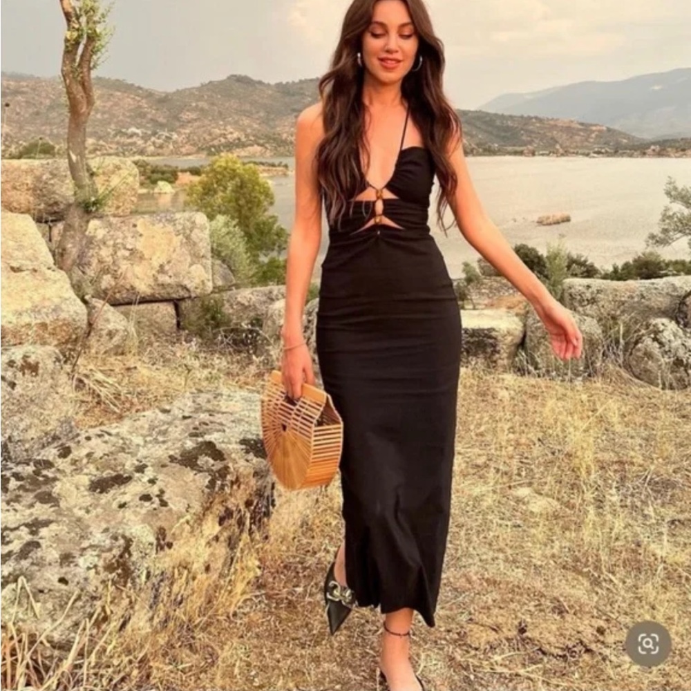 NWT ZARA CUT OUT DRESS IN BLACK